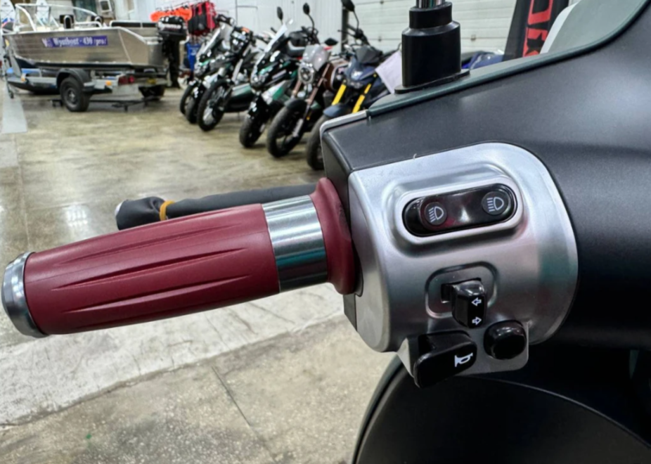 Скутер PROMAX Miami 240 (49) в Черкесске