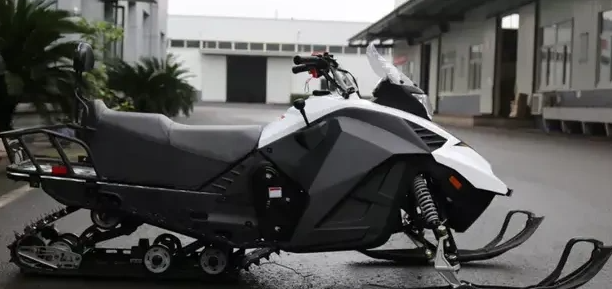 Снегоход ULAR 220 в Черкесске