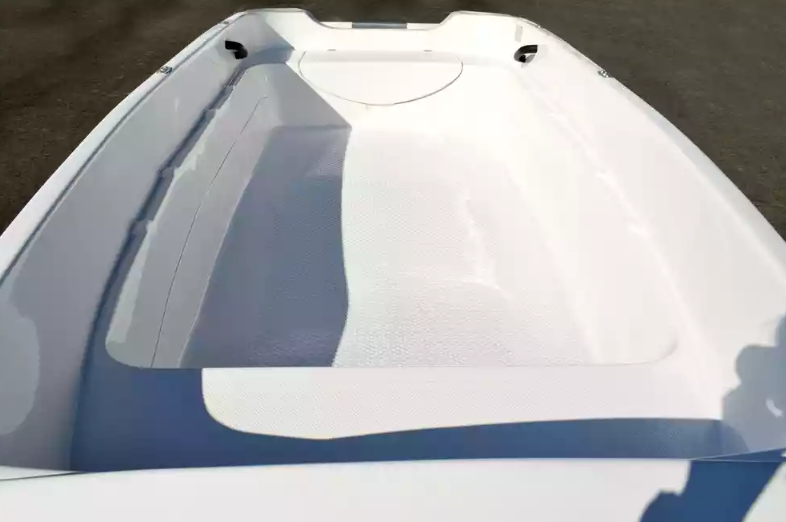 Стеклопластиковая лодка Пингвин (тримаран) в Черкесске