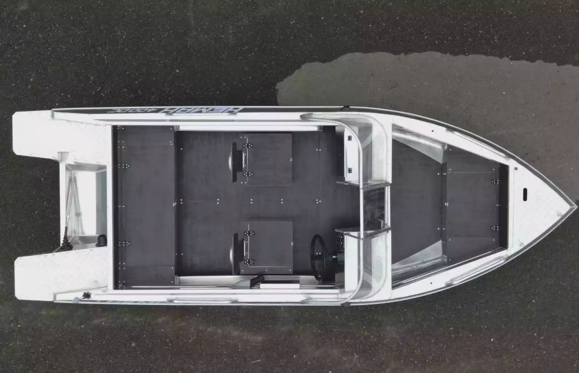 Алюминиевая лодка  Neman-400 DC в Черкесске