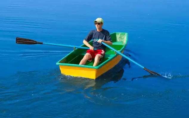 Стеклопластиковая лодка Малютка в Черкесске