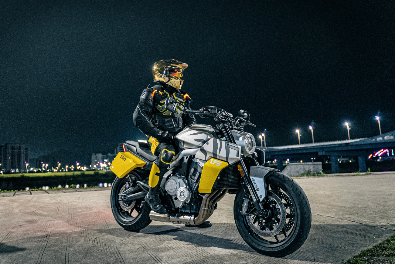 Мотоцикл Benda LFS 700 в Черкесске