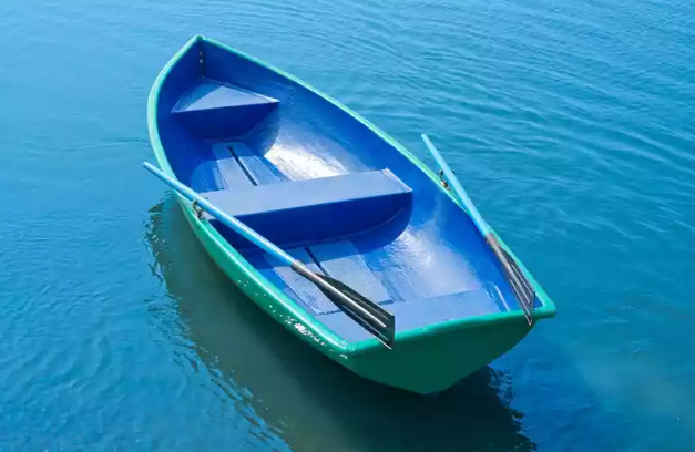 Стеклопластиковая лодка Дельфин в Черкесске