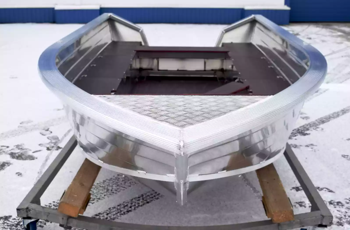 Алюминиевая лодка Неман-400 в Черкесске