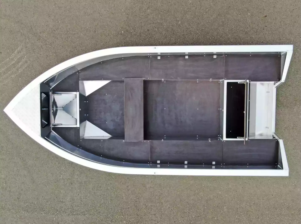 Алюминиевая лодка  Неман-420 в Черкесске