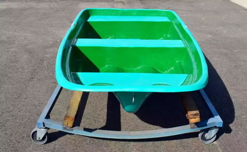 Стеклопластиковая лодка Старт (тримаран) в Черкесске