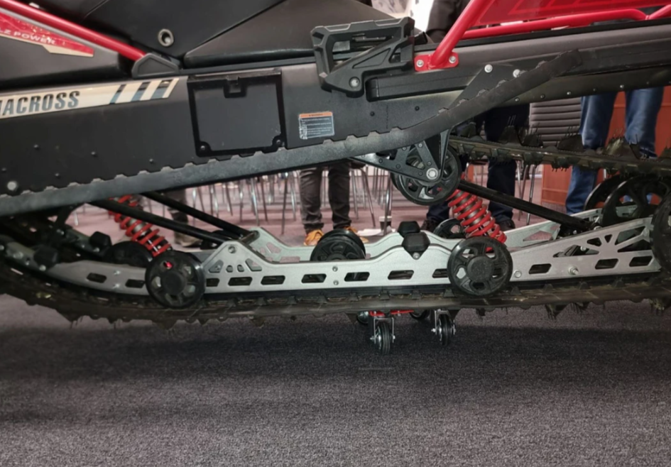 Снегоход AODES Siberiacross 1000 SWT 600mm LCD 6.8 в Черкесске