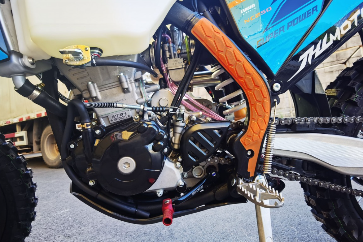 Мотоцикл JHLMOTO JHL Z7 NC250S (177MM-A) в Черкесске