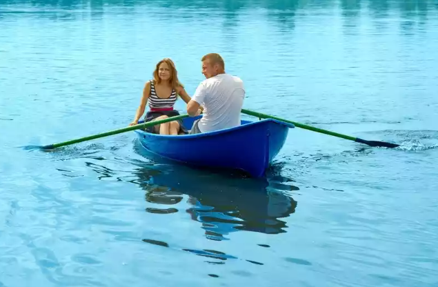 Стеклопластиковая лодка Дельфин в Черкесске