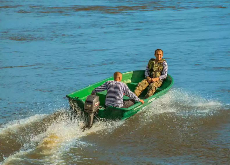 Стеклопластиковая лодка Neman-340 (тримаран) в Черкесске