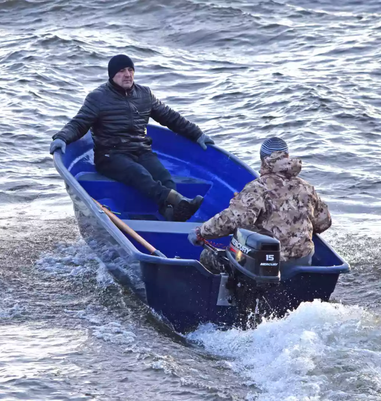 Стеклопластиковая лодка Neman-340 (тримаран) в Черкесске
