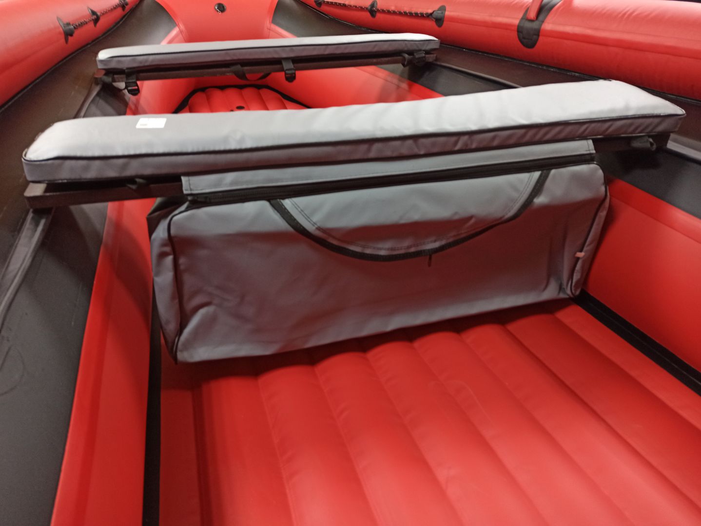 КОМПЛЕКТ МЯГКИХ НАКЛАДОК С СУМКОЙ ДЛЯ ЛОДОК 110Х20 СЕРЫЙ в Черкесске