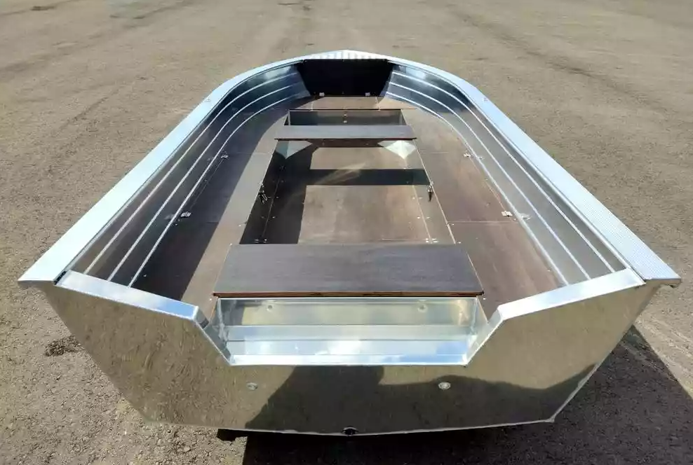 Алюминиевая лодка Неман-400 в Черкесске