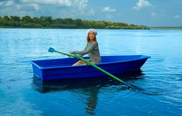 Стеклопластиковая лодка Малютка в Черкесске