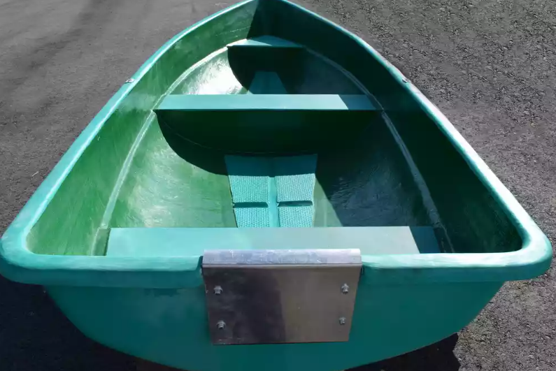 Стеклопластиковая Лодка Голавль в Черкесске