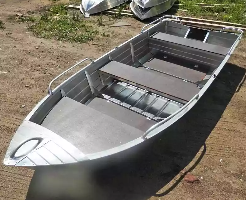 Алюминиевая лодка Вятка-Профи 37 в Черкесске