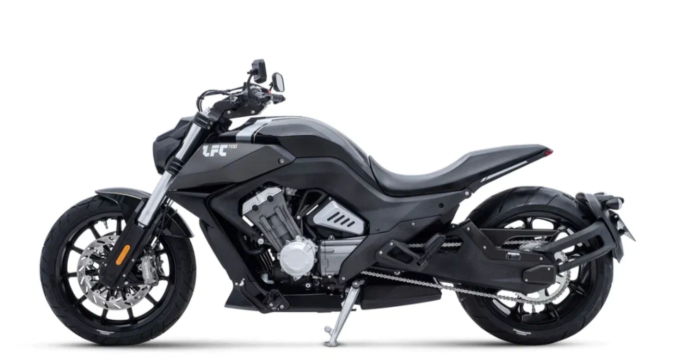 Мотоцикл Benda LFC 700 в Черкесске