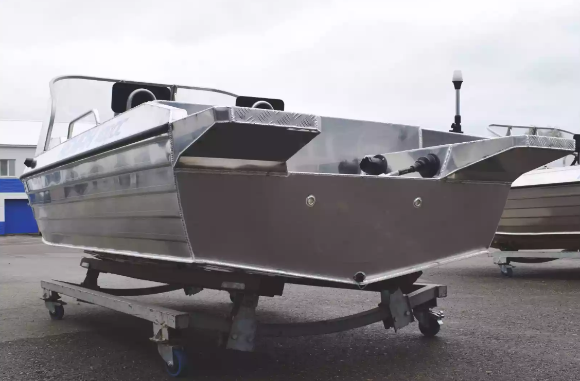 Алюминиевая лодка  Neman-400 DC в Черкесске