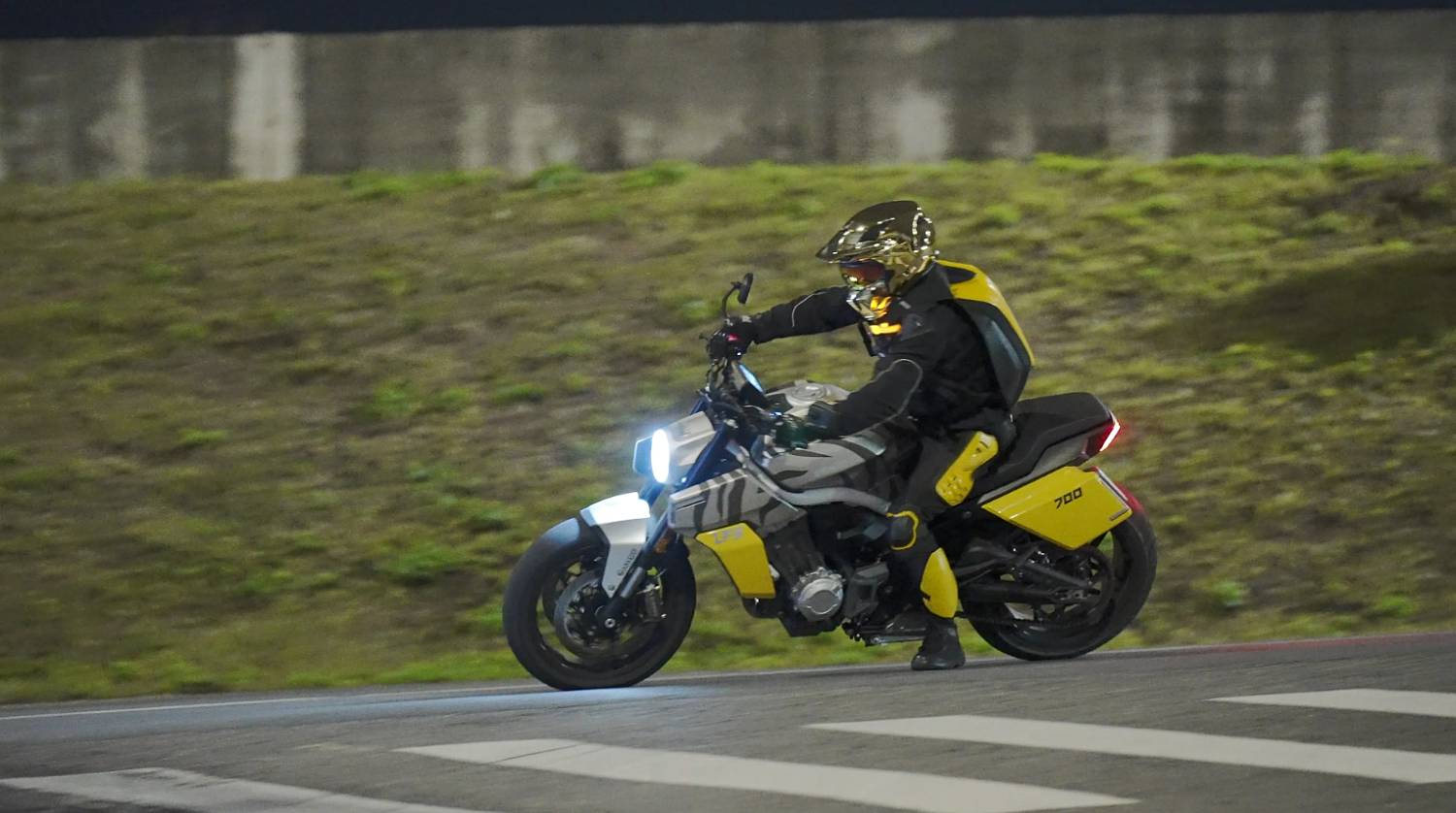 Мотоцикл Benda LFS 700 в Черкесске