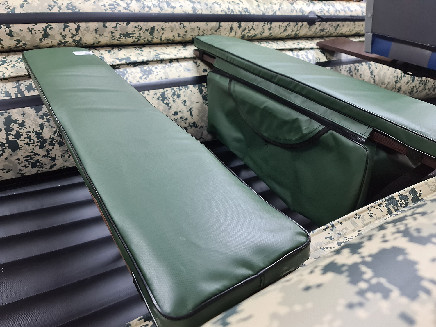 КОМПЛЕКТ МЯГКИХ НАКЛАДОК С СУМКОЙ ДЛЯ ЛОДОК 80Х20 ЗЕЛЕНЫЙ в Черкесске