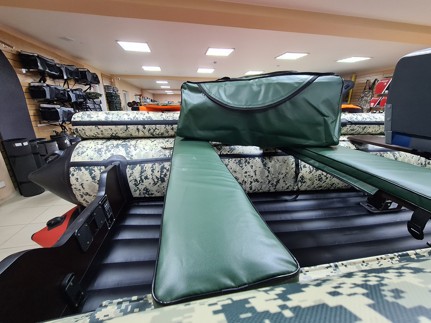 КОМПЛЕКТ МЯГКИХ НАКЛАДОК С СУМКОЙ ДЛЯ ЛОДОК 80Х20 ЗЕЛЕНЫЙ в Черкесске